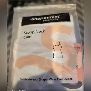 Shapermint Essentials White Scoop Neck Cami